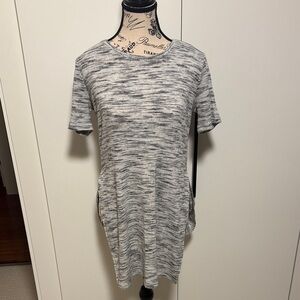 Dynamite Gray Marled Short Sleeve Knit Tee